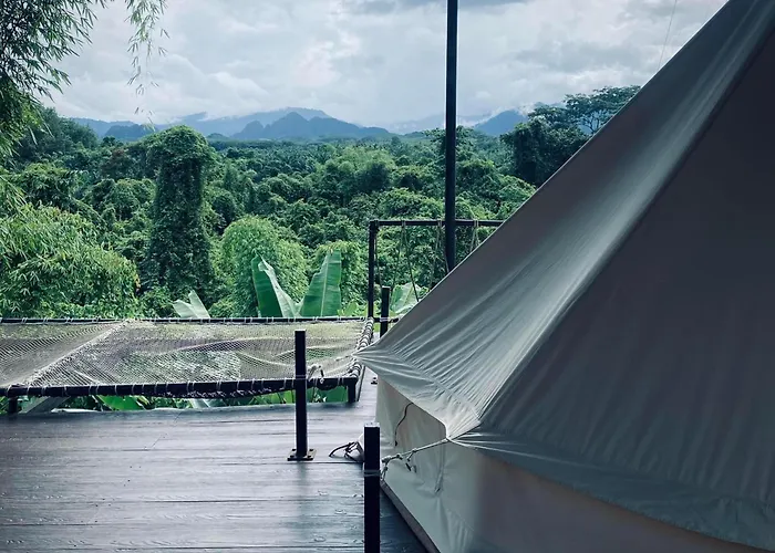 Tanoshi Glamping In Khao Sok