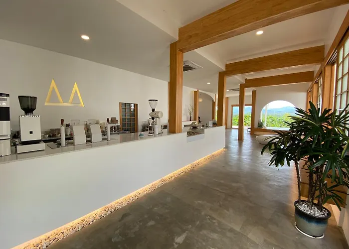 Tanoshi Glamping In Khao Sok